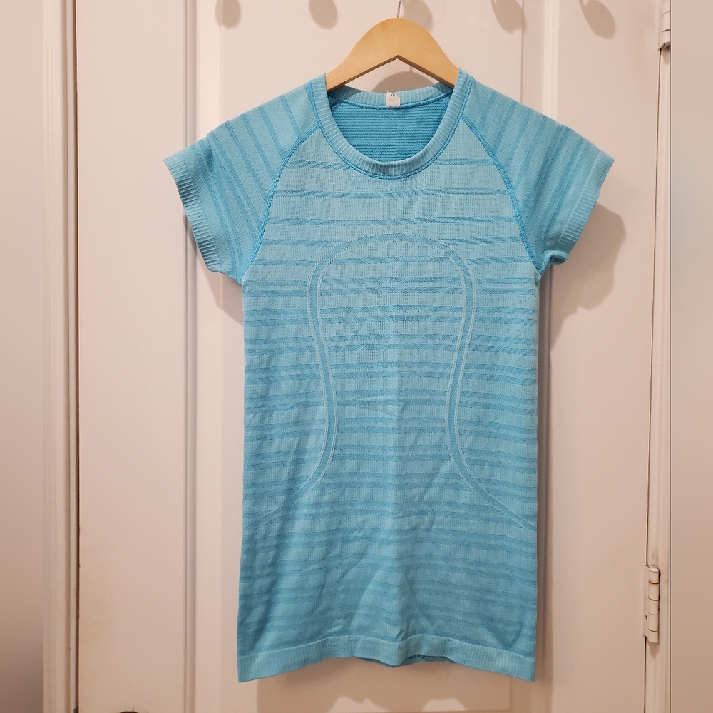 lululemon athletica Light Blue Short Sleeve Tee